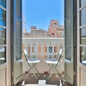 Apartment C74 - Marvelous 3 Bedroom In Historical, Malaga